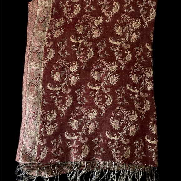 Multicoloured Embroidered Self Print Border - 70*180 - 100% Silk - Picture 1 of 4